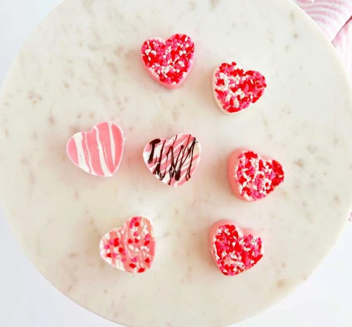 Sweet Chocolate-Dipped Marshmallow Hearts: A DIY Delight