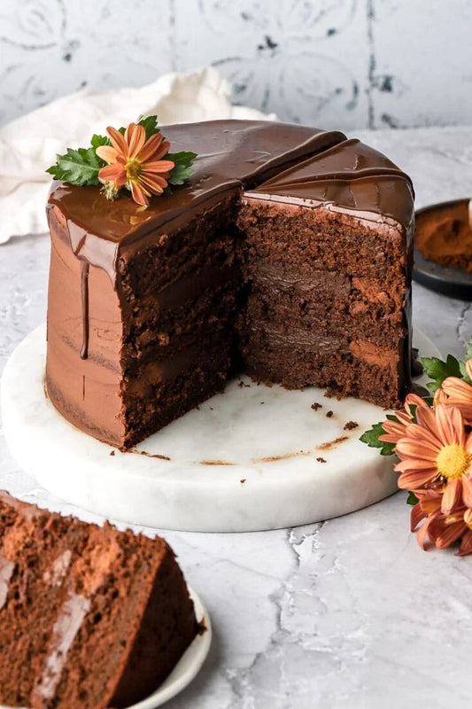 Elevate Your Cupcake Game with Chocolate Ganache!