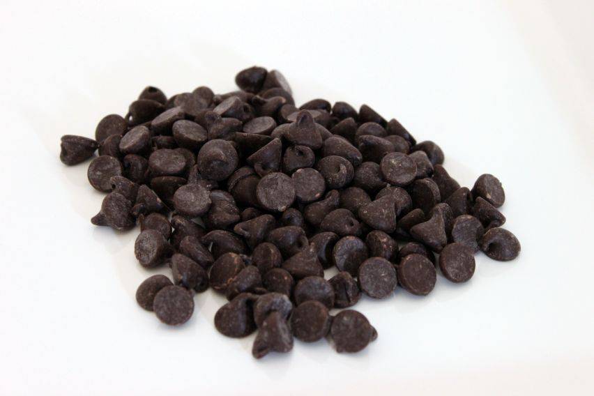 Van Leer Semi-Sweet Chocolate Chips 4000CT 22LB Case