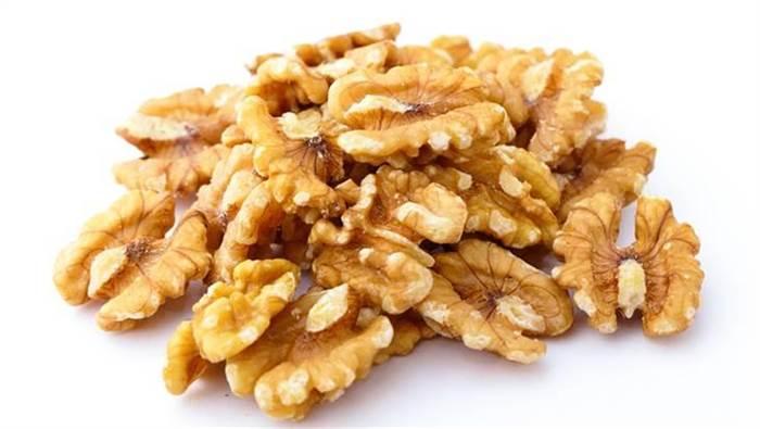 California Light Walnut Halves 22lb - Royal Wholesale